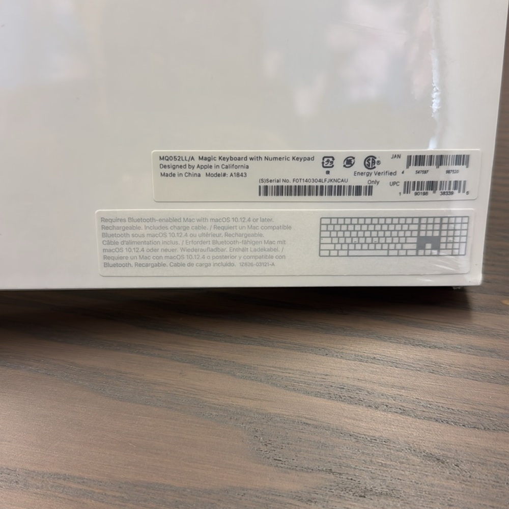 Apple Silver Magic Keyboard with Numeric Keypad - Picture 2 of 2